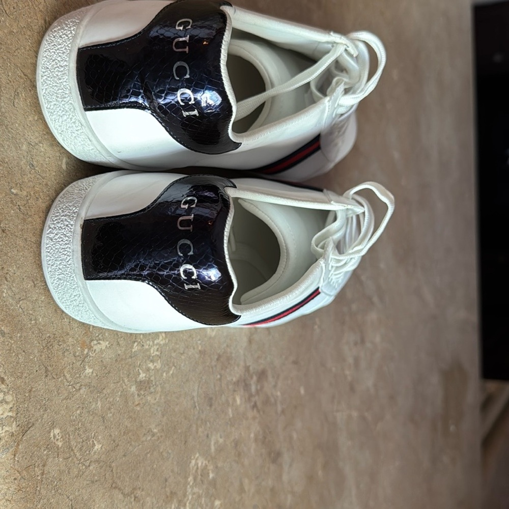 Gucci White Sneakers with Red and Blue Stripes - Picture 3 of 3